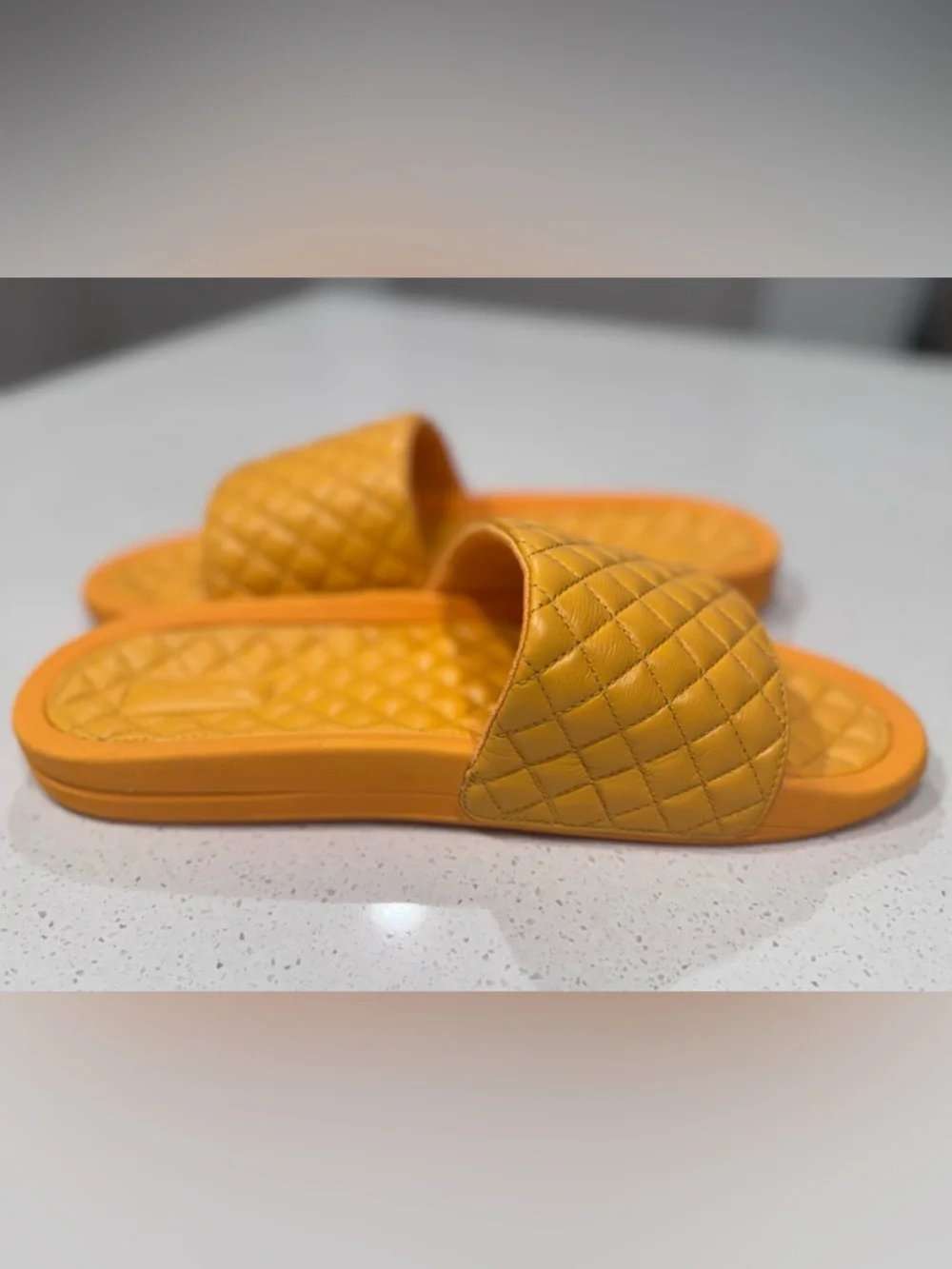 APL Men’s Lusso Quilted Leather Slides NIB Mango Size 11